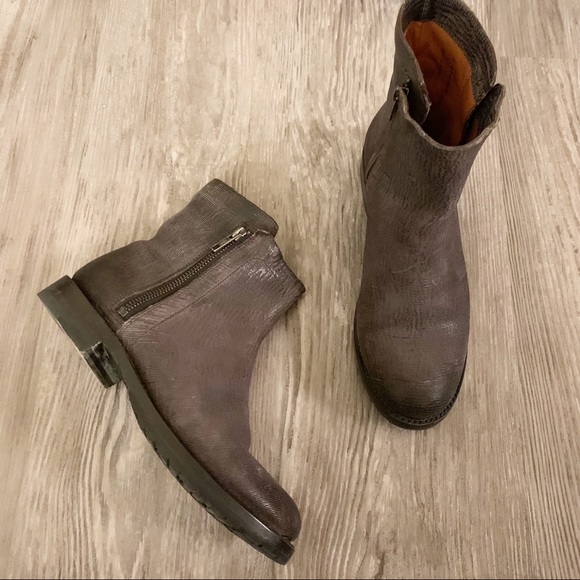 Frye Ribbed Leather Mid Calf Boots Size 7